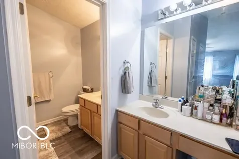 6239 Amber Creek Lane Indianapolis IN 46237