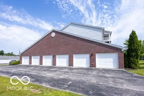 6239 Amber Creek Lane Indianapolis IN 46237