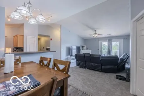 6239 Amber Creek Lane Indianapolis IN 46237