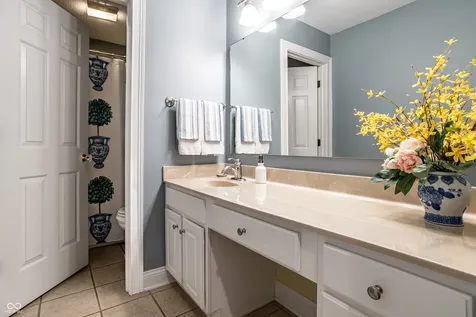8071 Hopkins Lane Indianapolis IN 46250