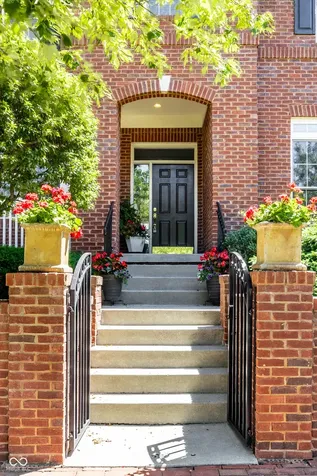 8071 Hopkins Lane Indianapolis IN 46250
