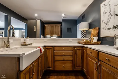 8071 Hopkins Lane Indianapolis IN 46250