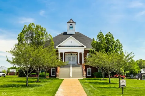 8071 Hopkins Lane Indianapolis IN 46250