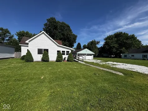 921 N 12th Street Elwood IN 46036