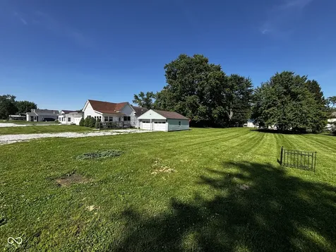 921 N 12th Street Elwood IN 46036