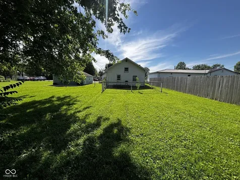 921 N 12th Street Elwood IN 46036
