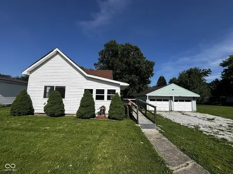 921 N 12th Street Elwood IN 46036