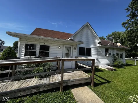 921 N 12th Street Elwood IN 46036