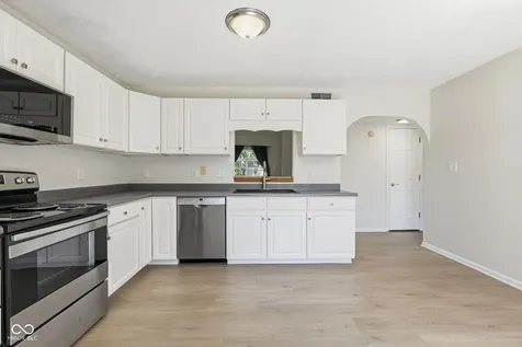 11535 Perkins Street Carmel IN 46032