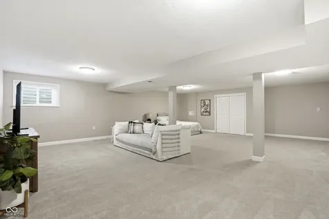 12484 Goodloe Drive Fishers IN 46037