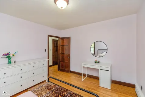 943 N Lesley Avenue Indianapolis IN 46219