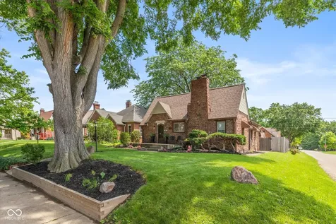 943 N Lesley Avenue Indianapolis IN 46219