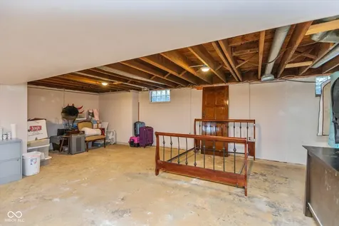 943 N Lesley Avenue Indianapolis IN 46219