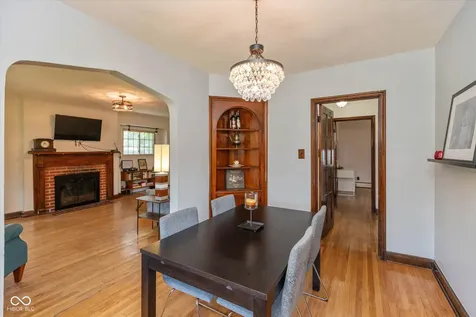 943 N Lesley Avenue Indianapolis IN 46219
