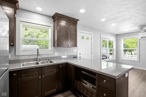 637 Jewell Street Columbus IN 47203