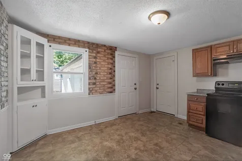 5884 E 42nd Street Indianapolis IN 46226