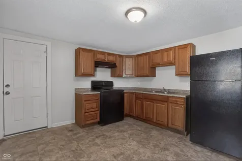 5884 E 42nd Street Indianapolis IN 46226