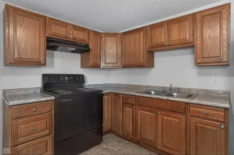 5884 E 42nd Street Indianapolis IN 46226