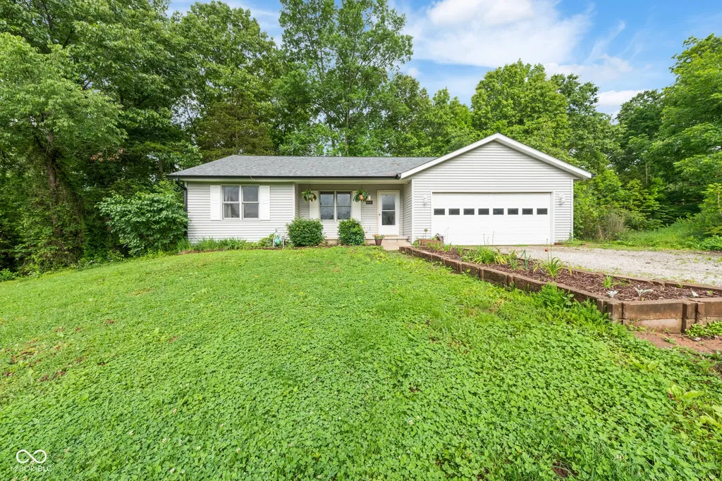 4950 Gene Lane Nashville IN 47448