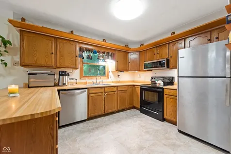 4950 Gene Lane Nashville IN 47448