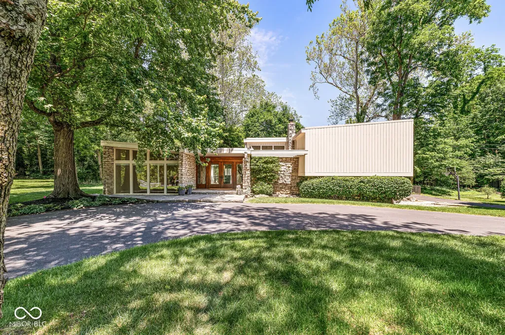 232 Williams Drive Indianapolis IN 46260