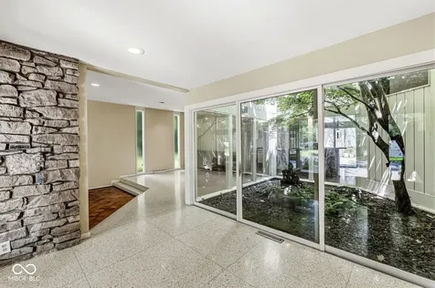 232 Williams Drive Indianapolis IN 46260