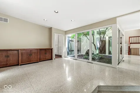 232 Williams Drive Indianapolis IN 46260