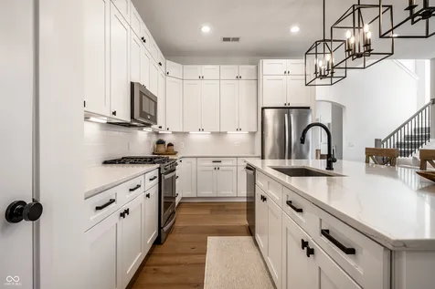 14022 Heatherfield Drive Fishers IN 46038