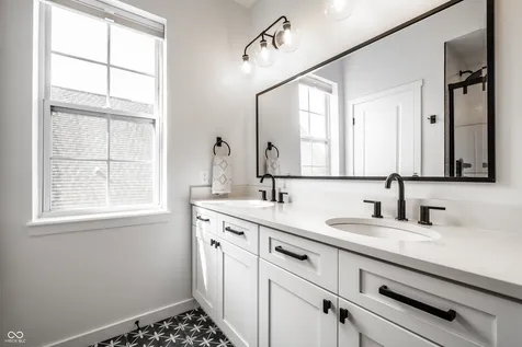 14022 Heatherfield Drive Fishers IN 46038