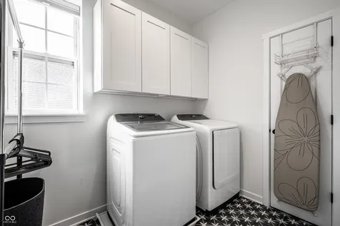 14022 Heatherfield Drive Fishers IN 46038