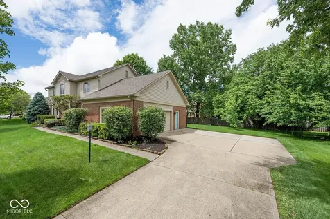 4826 Essex Court Carmel IN 46033