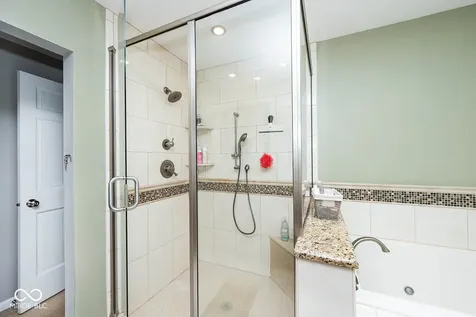 4826 Essex Court Carmel IN 46033