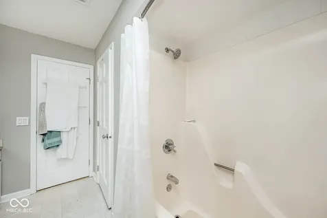 4826 Essex Court Carmel IN 46033