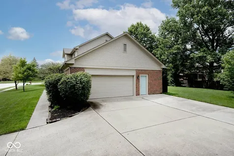 4826 Essex Court Carmel IN 46033