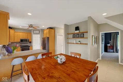6633 Royal Oakland Place Indianapolis IN 46236