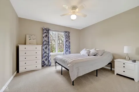 6633 Royal Oakland Place Indianapolis IN 46236