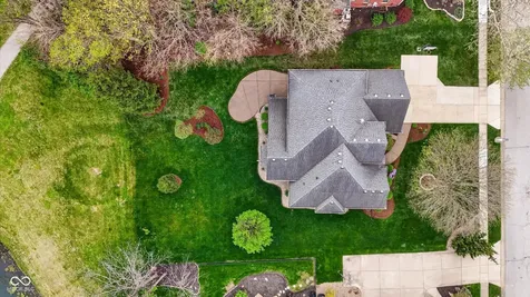 6633 Royal Oakland Place Indianapolis IN 46236