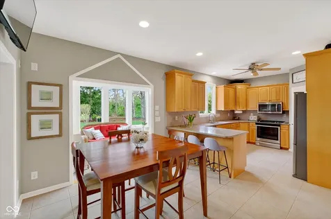 6633 Royal Oakland Place Indianapolis IN 46236