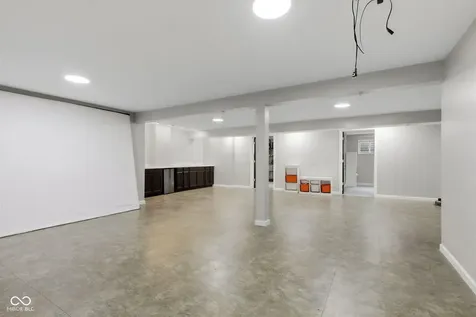 7979 Cobblesprings Drive Avon IN 46123
