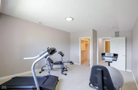 8079 Heyward Drive Indianapolis IN 46250