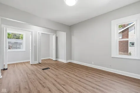 443 Harvard Place Indianapolis IN 46208