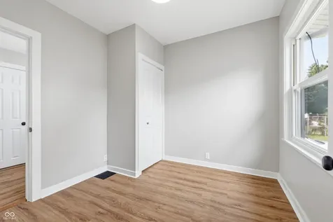 443 Harvard Place Indianapolis IN 46208