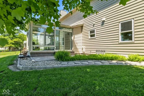 458 Gainesway Drive N Greenwood IN 46142