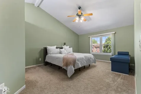 458 Gainesway Drive N Greenwood IN 46142
