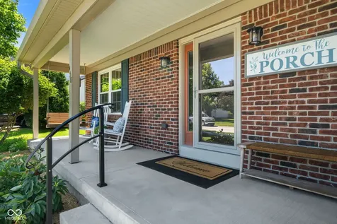 458 Gainesway Drive N Greenwood IN 46142