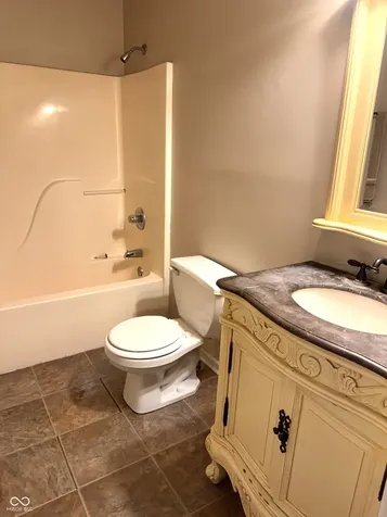 6027 Conestoga Trail Columbus IN 47203