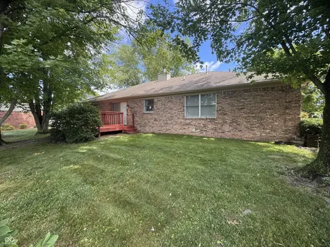 6027 Conestoga Trail Columbus IN 47203