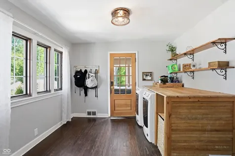 207 E Poplar Street Danville IN 46122
