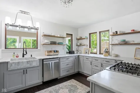 207 E Poplar Street Danville IN 46122