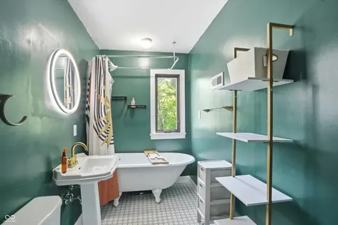 207 E Poplar Street Danville IN 46122